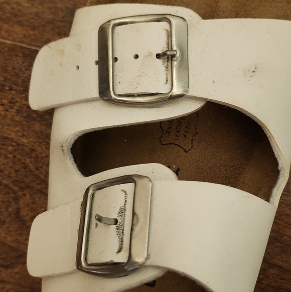 Cushionaire - SZ 6.5 White Lane Cork Footbed Sandal with Buckles - Picture 10 of 11